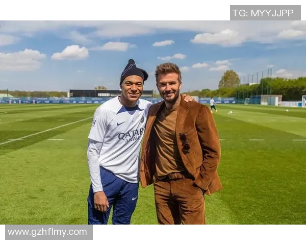 球星童年时期的足球鞋揭秘从贝克汉姆到梅西他们的选择与回忆